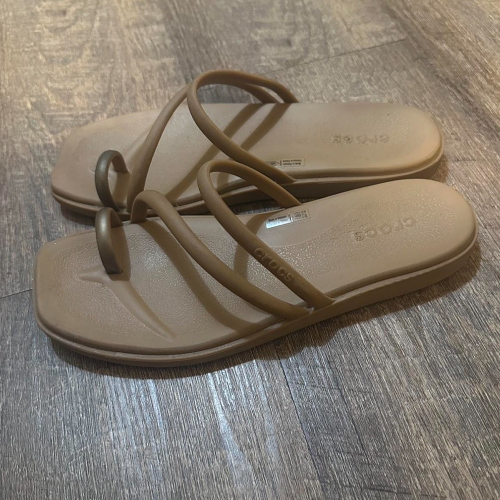 Women’s Miami Toe Loop Croc Sandals